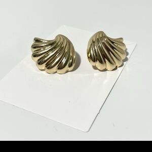 Gold Shell Earrings